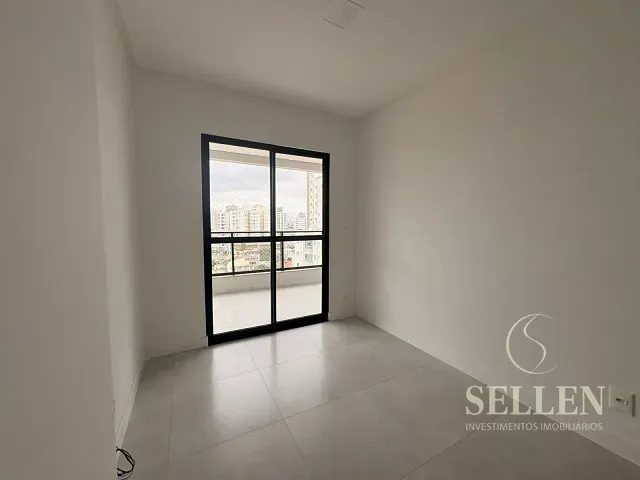 Apartamento 2 quartos e 1 banheiro, à venda, no bairro Vila Operária em Itajaí