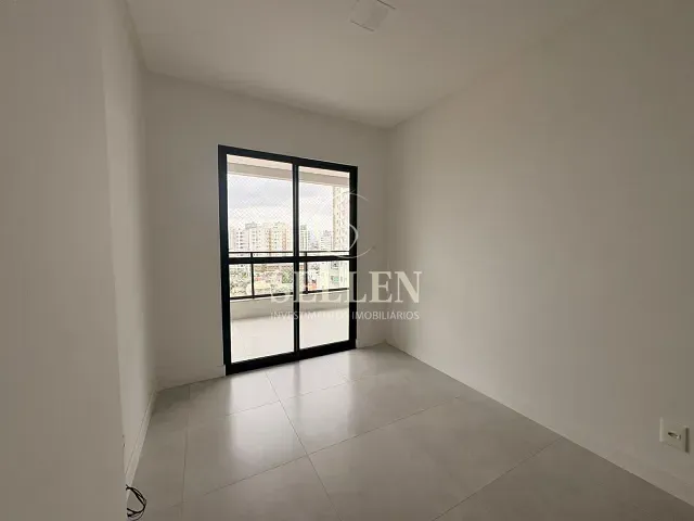 Apartamento 1 quarto e 1 banheiro, à venda, no bairro Vila Operária em Itajaí