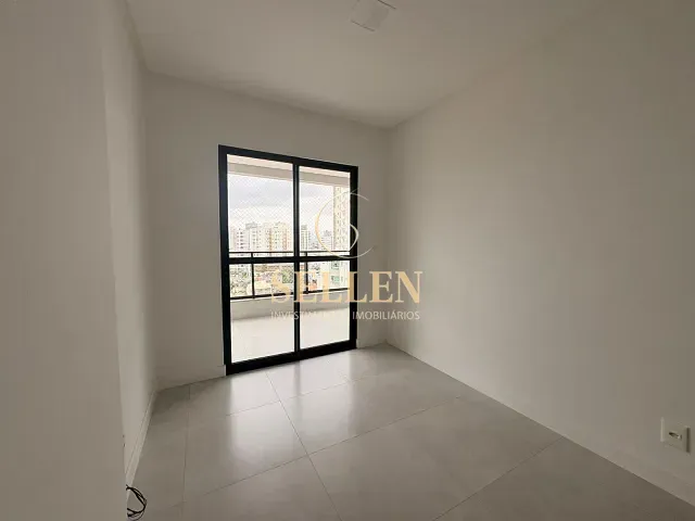 Apartamento 2 quartos e 1 banheiro, à venda, no bairro Vila Operária em Itajaí