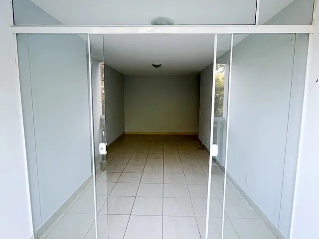 Apartamento 3 quartos e 2 banheiros, para alugar, no bairro Glória em Macaé