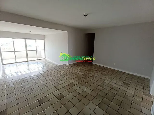 Apartamento 5 quartos e 3 banheiros, à venda, no bairro Frei Serafim em Teresina