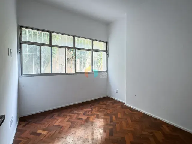 Apartamento com 95m² 3 quartos e 1 banheiro, à venda, no bairro Humaitá em Rio de Janeiro
