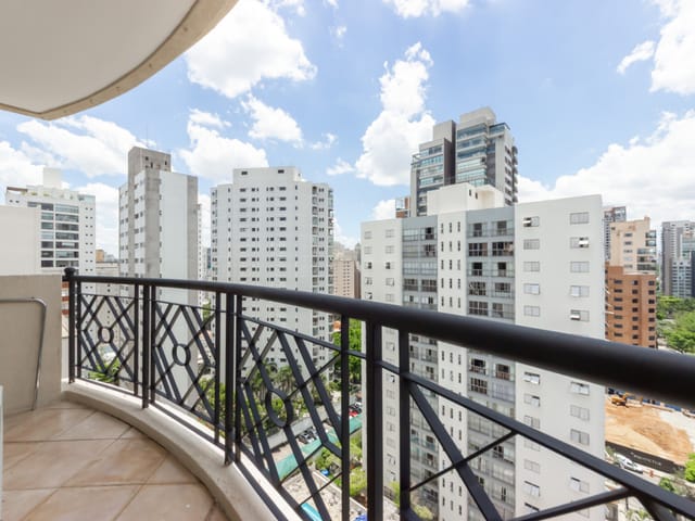 Apartamento com 229m² 2 quartos e 4 banheiros, à venda, no bairro Moema em São Paulo