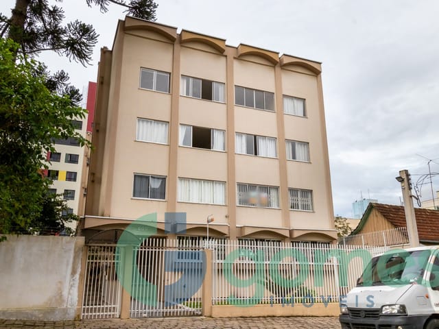 Apartamento 2 quartos e 1 banheiro, para alugar, no bairro Água Verde em Curitiba