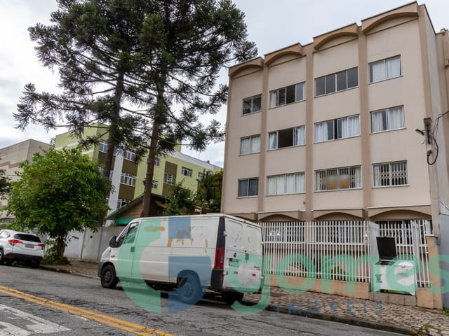 Apartamento 2 quartos e 1 banheiro, para alugar, no bairro Água Verde em Curitiba