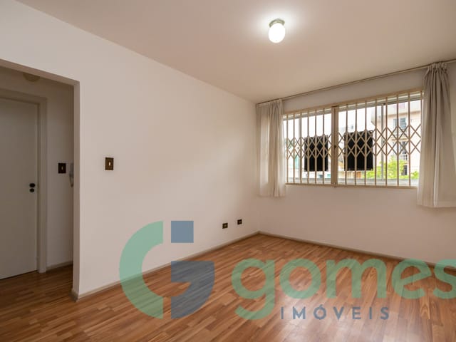 Apartamento 2 quartos e 1 banheiro, para alugar, no bairro Água Verde em Curitiba