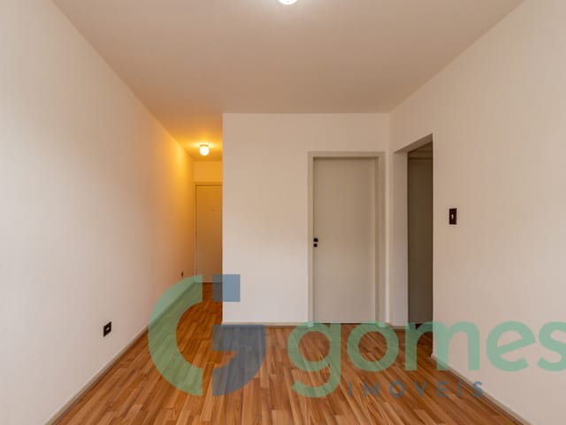 Apartamento 2 quartos e 1 banheiro, para alugar, no bairro Água Verde em Curitiba