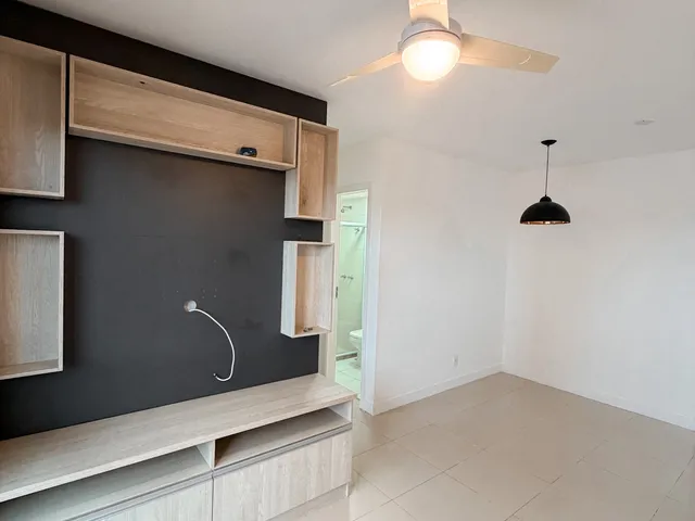 Apartamento 2 quartos e 2 banheiros, para alugar, no bairro Glória em Macaé