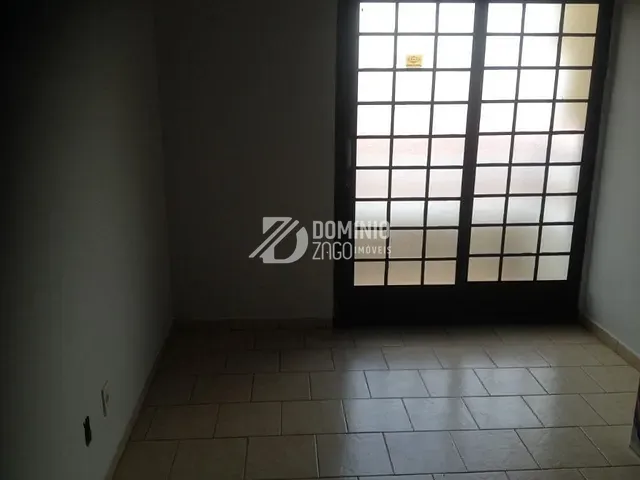 Apartamento 2 quartos e 1 banheiro, à venda, no bairro Olinda em Uberaba