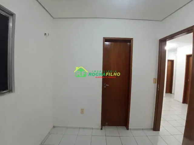 Apartamento 3 quartos e 2 banheiros, para alugar, no bairro Fátima em Teresina