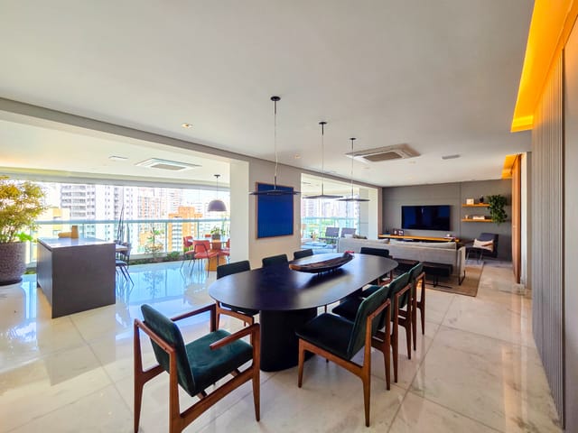 Apartamento com 215m² 4 quartos e 5 banheiros, à venda, no bairro Vila Mariana em São Paulo