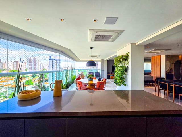 Apartamento com 215m² 4 quartos e 5 banheiros, à venda, no bairro Vila Mariana em São Paulo
