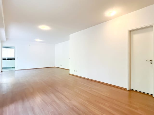 Apartamento com 290m² 3 quartos e 5 banheiros, à venda, no bairro Vila Andrade em São Paulo