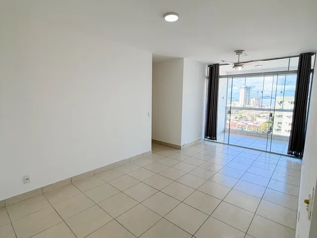 Apartamento 3 quartos e 2 banheiros, para alugar, no bairro Glória em Macaé
