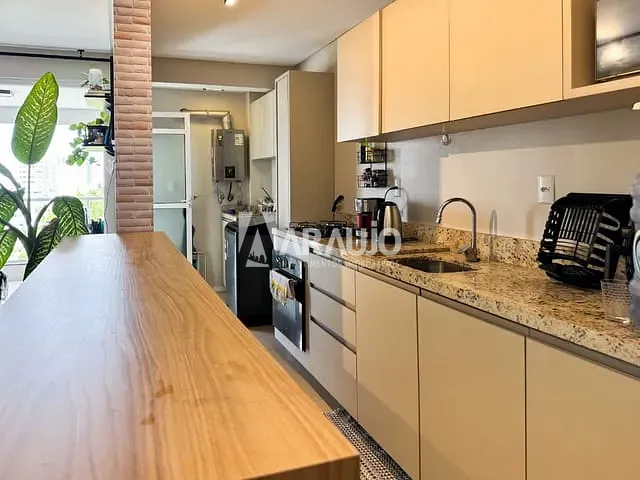 Apartamento 3 quartos e 3 banheiros, à venda, no bairro Vila Operária em Itajaí