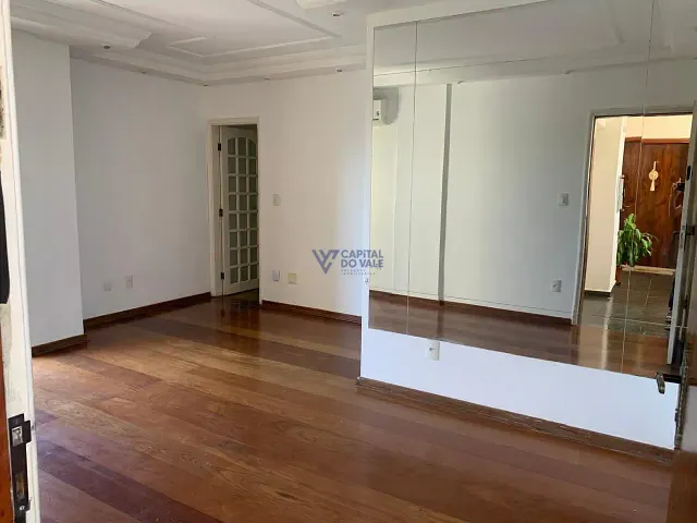 Apartamento 3 quartos e 1 banheiro, à venda, no bairro Jardim das Indústrias em São José dos Campos