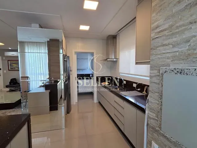 Apartamento 3 quartos e 3 banheiros, à venda, no bairro Centro em Balneário Camboriú