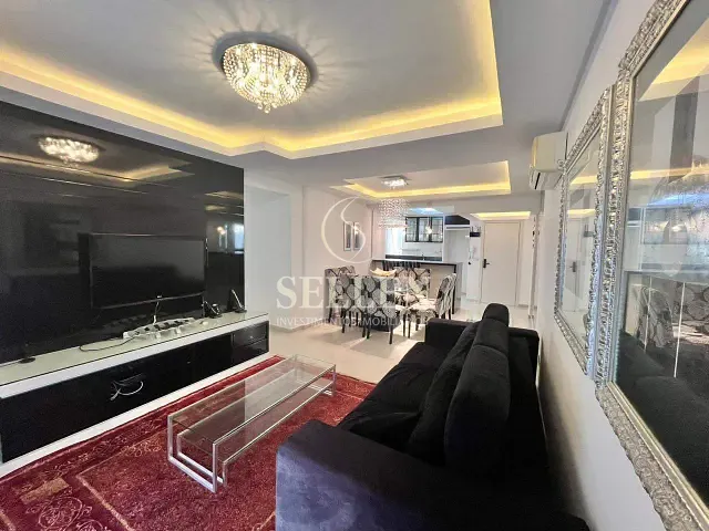 Apartamento 4 quartos e 2 banheiros, para alugar, no bairro Centro em Balneário Camboriú