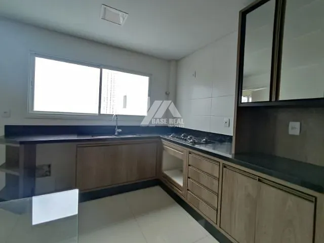 Apartamento 3 quartos e 2 banheiros, à venda, no bairro Centro em Ponta Grossa