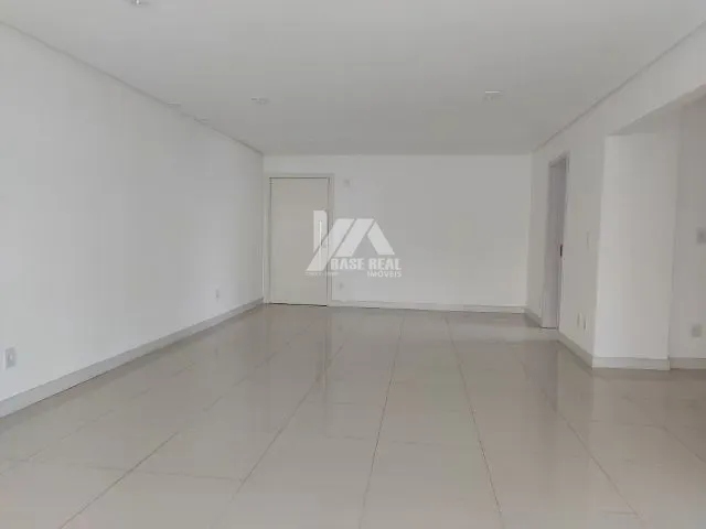 Apartamento 3 quartos e 2 banheiros, à venda, no bairro Centro em Ponta Grossa