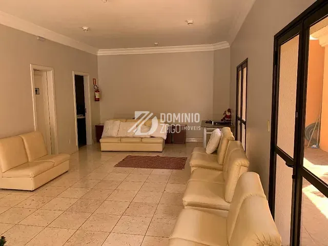 Apartamento com 270m² 3 quartos e 4 banheiros, à venda, no bairro Mercês em Uberaba