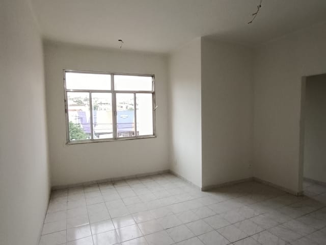 Foto do Apartamento - Apartamento com 2 Quartos, 1 Dependência, Aproximadamente 70m² na Av. Vicente de Carvalho, Praça do Carmo | Hilmar
