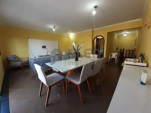 Apartamento 3 quartos e 3 banheiros, à venda, no bairro Guilhermina em Praia Grande