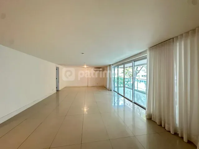 Apartamento 4 quartos e 6 banheiros, para alugar, no bairro Leblon em Rio de Janeiro