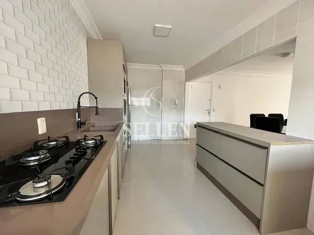 Apartamento 2 quartos e 1 banheiro, para alugar, no bairro Centro em Balneário Camboriú