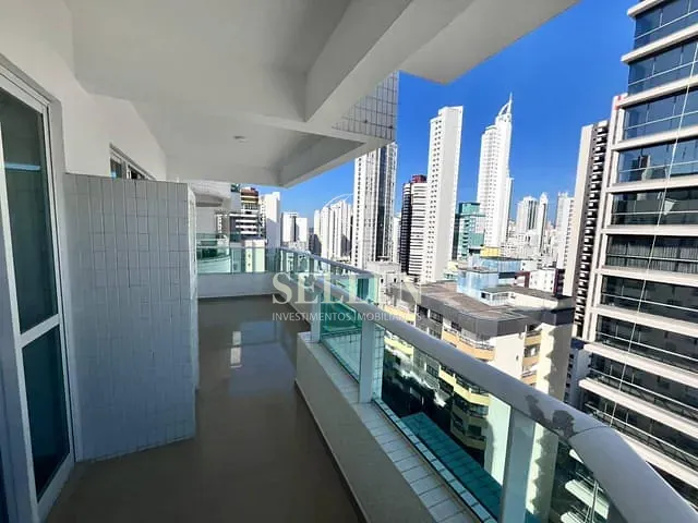 Apartamento 2 quartos e 1 banheiro, para alugar, no bairro Centro em Balneário Camboriú