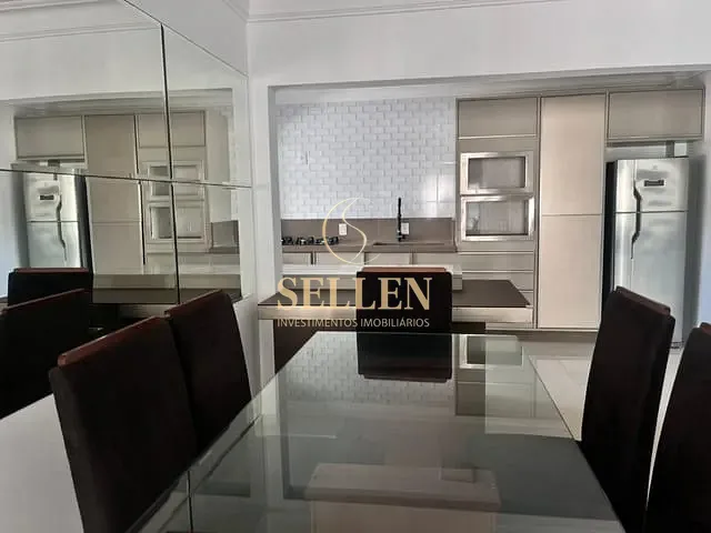 Apartamento 2 quartos e 1 banheiro, para alugar, no bairro Centro em Balneário Camboriú