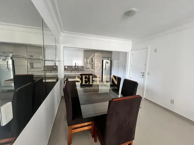 Apartamento 2 quartos e 1 banheiro, para alugar, no bairro Centro em Balneário Camboriú