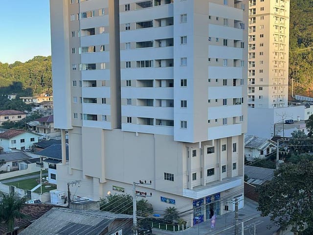 Apartamento 2 quartos e 2 banheiros, à venda, no bairro Tabuleiro das Oliveiras em Itapema