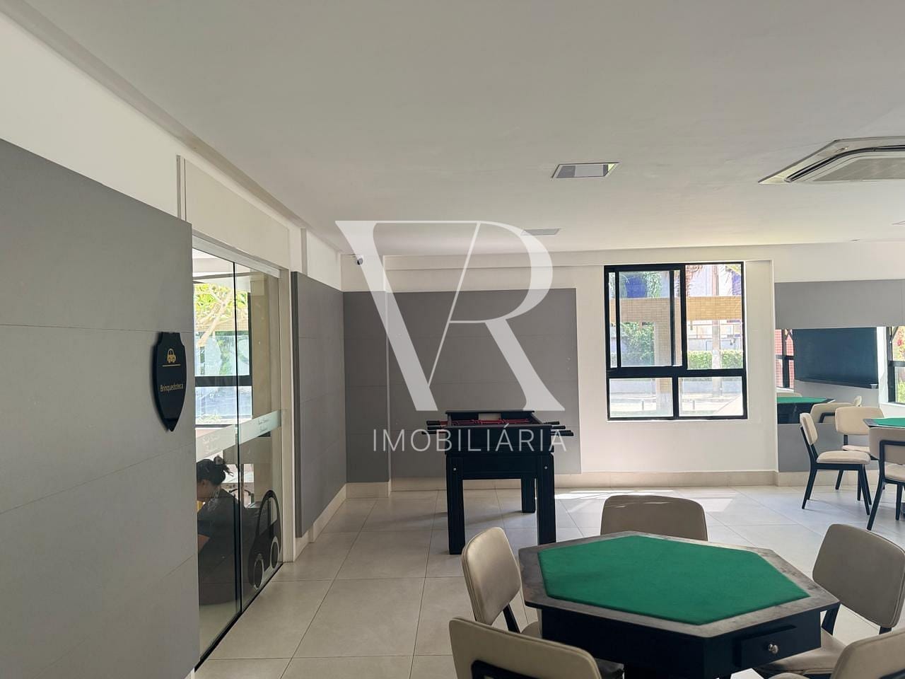 Apartamento à venda com 4 quartos, 220m² - Foto 32