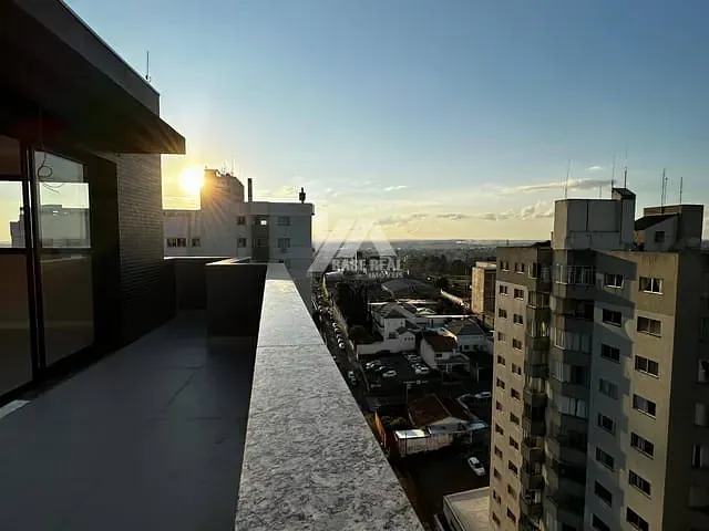 Apartamento com 238m² 3 quartos e 4 banheiros, à venda, no bairro Centro em Guarapuava