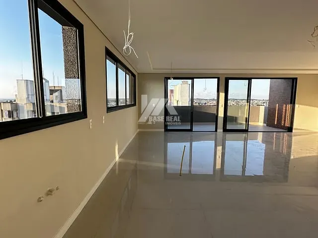 Apartamento com 238m² 3 quartos e 4 banheiros, à venda, no bairro Centro em Guarapuava