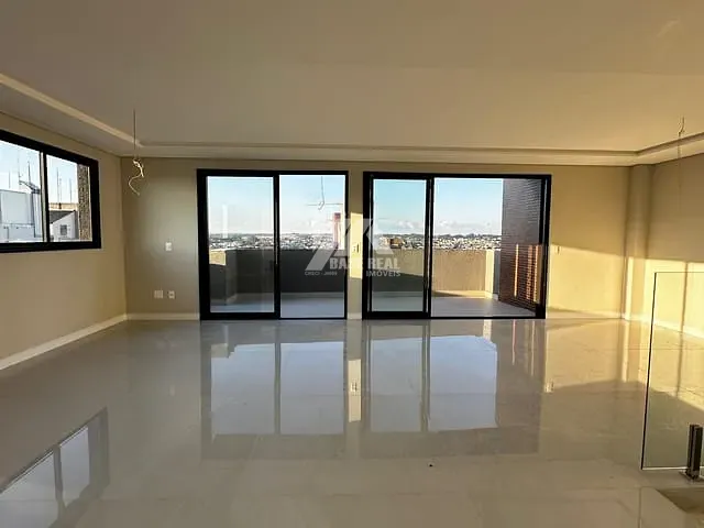 Apartamento com 238m² 3 quartos e 4 banheiros, à venda, no bairro Centro em Guarapuava