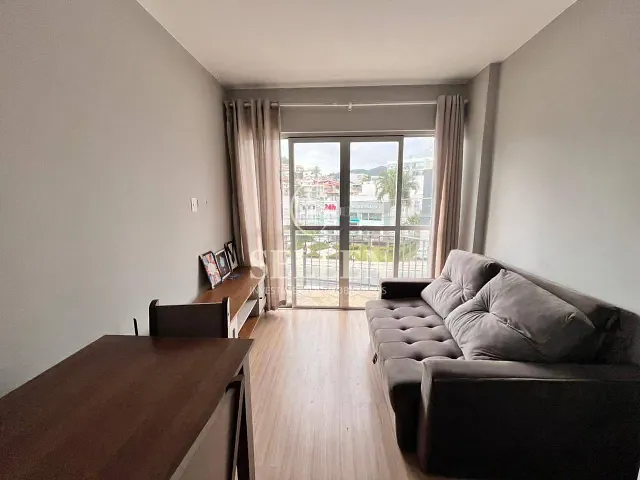 Apartamento 1 quarto e 1 banheiro, à venda, no bairro Pioneiros em Balneário Camboriú