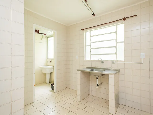 Apartamento 3 quartos e 1 banheiro, para alugar, no bairro Centro em Pelotas