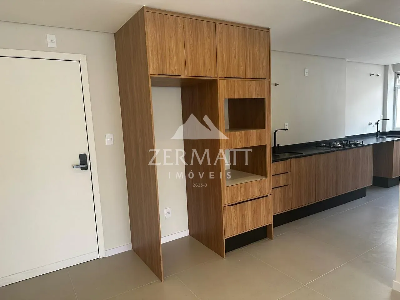 Apartamento à venda, Esta região, estrategicamente localizada próxima à Vila Germânica e ao Centro — foto 2