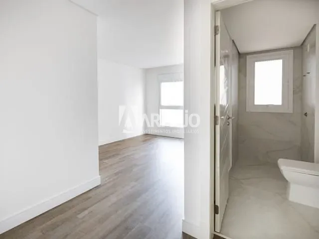 Apartamento 4 quartos e 5 banheiros, à venda, no bairro Praia Brava em Itajaí