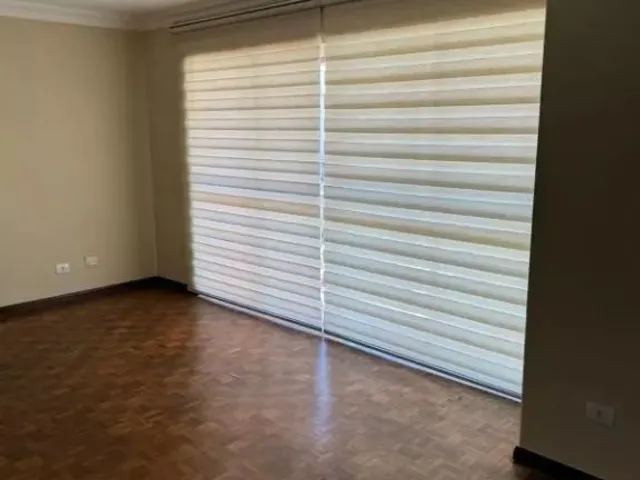 Apartamento 3 quartos e 2 banheiros, para alugar, no bairro Água Verde em Curitiba