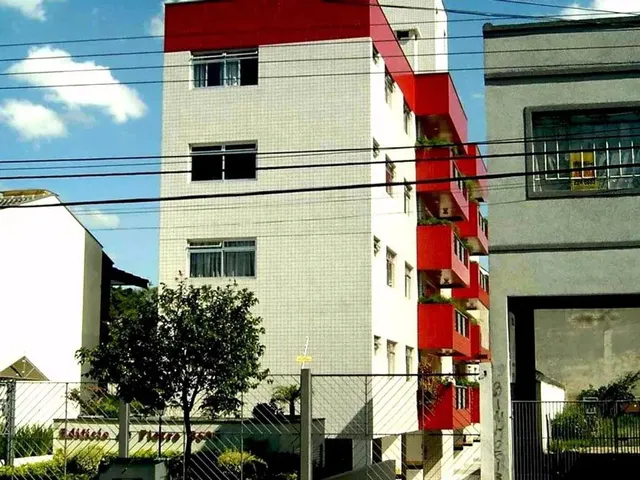 Apartamento 3 quartos e 2 banheiros, para alugar, no bairro Água Verde em Curitiba