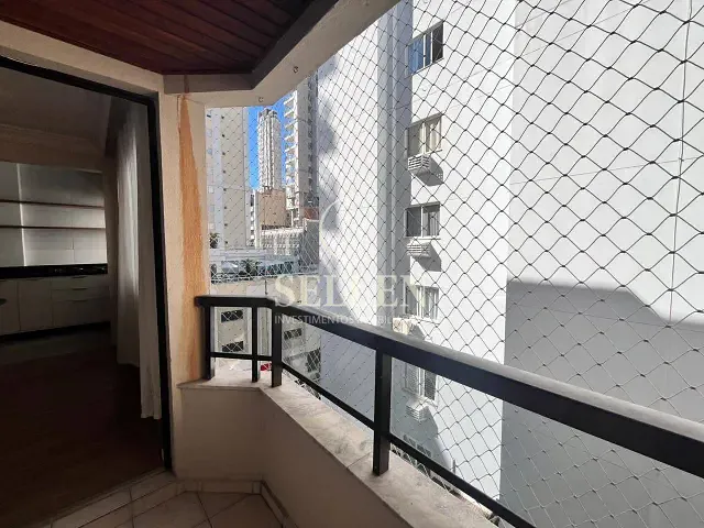Apartamento 2 quartos e 2 banheiros, para alugar, no bairro Centro em Balneário Camboriú