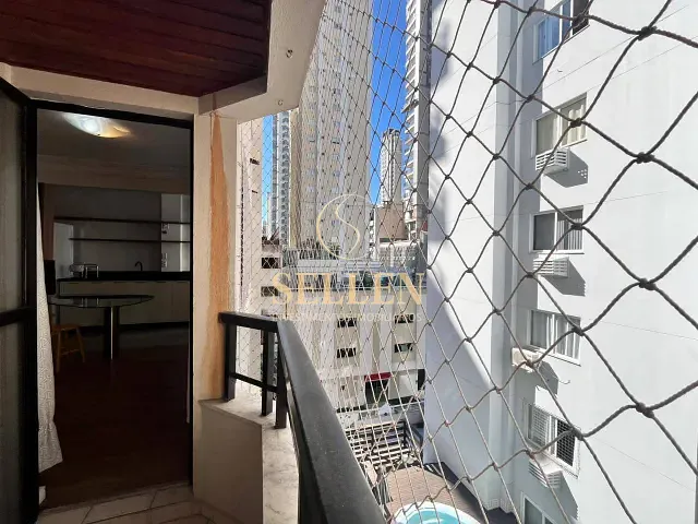 Apartamento 2 quartos e 2 banheiros, para alugar, no bairro Centro em Balneário Camboriú