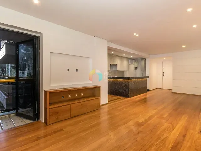 Apartamento com 80m² 2 quartos e 2 banheiros, à venda, no bairro Leblon em Rio de Janeiro