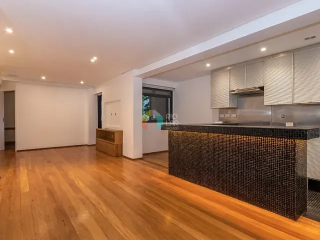 Apartamento com 80m² 2 quartos e 2 banheiros, à venda, no bairro Leblon em Rio de Janeiro