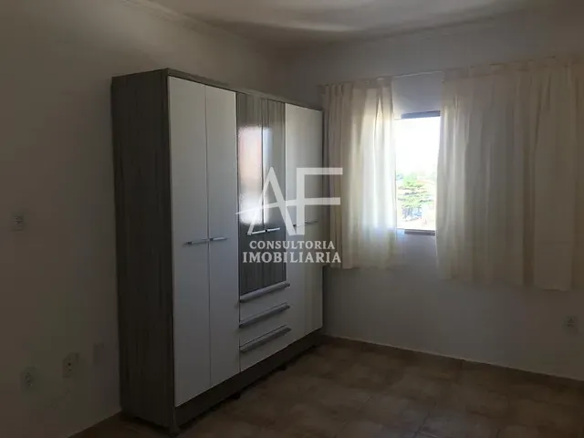 Apartamento com 60m² 2 quartos e 1 banheiro, à venda, no bairro Edifício Versales em Taubaté