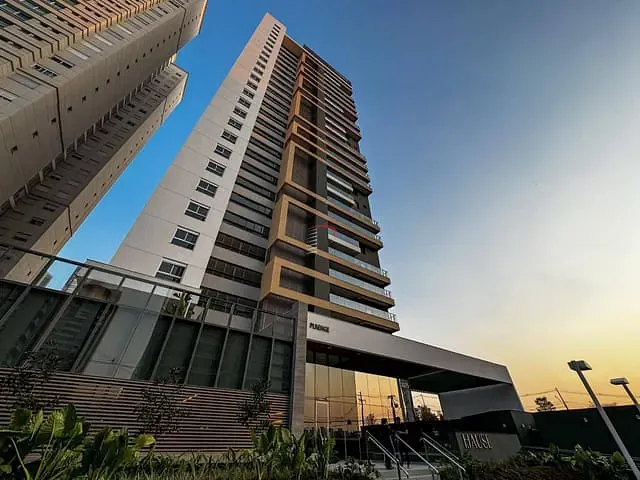 Apartamento com 271m² 3 quartos e 3 banheiros, à venda, no bairro Gleba Fazenda Palhano em Londrina