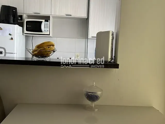 Apartamento 2 quartos e 1 banheiro, à venda, no bairro Chácara Manella em Cambé